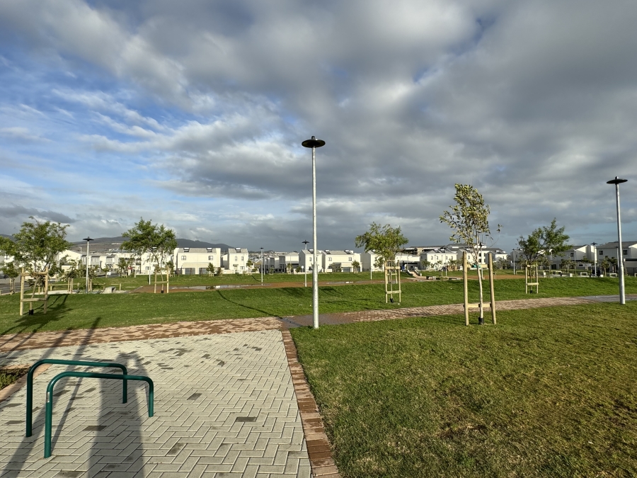 1 Bedroom Property for Sale in Rivergate Western Cape